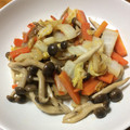 ☆akettu☆'s cooksnap of when they made 白菜としめじの酢炒め.