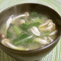 taruママ's cooksnap of when they made ホウレン草としめじのみそ汁.