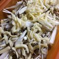 にゃおこ250's cooksnap of when they made きのこの「とろけるスライスチーズ」かけ.