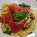 おんかめ's cooksnap of when they made バジルとトマトのチーズスクランブルエッグ.