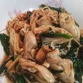 fm04's cooksnap of when they made 牡蠣とほうれん草ときのこのオイスター炒め.