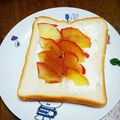 なおころピッコロ's cooksnap of when they made りんご＆サワークリームトースト.