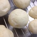 しゅんパンまん's cooksnap of when they made 手捏ね5分簡単♪ふわっふわ白パン計り不要.