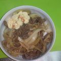 やーべんべん's cooksnap of when they made 簡単！新玉ねぎdeつゆだく牛丼☆.
