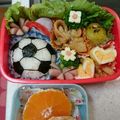 ☆ゆかねえさん☆'s cooksnap of when they made キャラ弁＊簡単サッカーボール弁当＊.