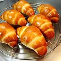 由起丸's cooksnap of when they made 胡桃レーズンいっぱい入ったバターロール.
