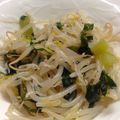 YUKOの台所's cooksnap of when they made もやしと野沢菜とじゃこのナムル.