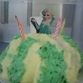 7セブン7's cooksnap of when they made アナと雪の女王 戴冠式のドームケーキ.