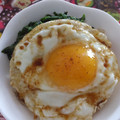 pokoぽん☆彡's cooksnap of when they made 我が家の目玉焼きのせご飯.