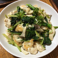 ☆akettu☆'s cooksnap of when they made ☆ツヤふわ☆ ささみとキノコの塩炒め.
