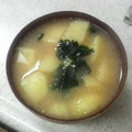 サーフブレイド's cooksnap of when they made わかめとじゃがいものみそ汁.