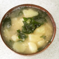 サーフブレイド's cooksnap of when they made じゃがいもとワカメのみそ汁.