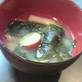チョコチョコかえる's cooksnap of when they made さつま芋とワカメ・うすあげのお味噌汁❤.