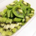 それいゆ★'s cooksnap of when they made 固くて酸っぱいキウイが甘くなる方法.