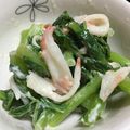 かな☆'s cooksnap of when they made かぶの葉とカニかまサラダ♪.