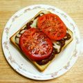 YUZVIO's cooksnap of when they made カレーリメイク★チーズトースト＋トマト.