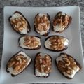 ymymh's cooksnap of when they made デイツと胡桃のクリームチーズサンド.