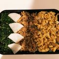 ★みーちゃんママ★'s cooksnap of when they made 彩★鶏そぼろ弁当(卵、大根、ピーマン).