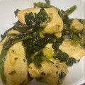 umeka☆'s cooksnap of when they made 鶏むね肉とほうれんそうの塩昆布バター炒め.