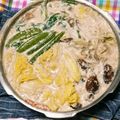 パパチとママチ's cooksnap of when they made 温まる~（●＾o＾●）絶品♪牛乳鍋.