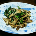 ももちぃ➰'s cooksnap of when they made 舞茸とニラのささっと炒め.