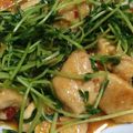 Tajitaji15's cooksnap of when they made 鶏むね肉と豆苗のピリ辛炒め.