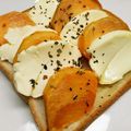 いこたん's cooksnap of when they made 柿クリチピザ.
