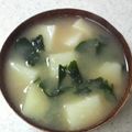 サーフブレイド's cooksnap of when they made 新じゃが生わかめのお味噌汁.