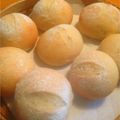 かなえ369's cooksnap of when they made 白神こだま酵母♪はちみつ豆乳パン♡.