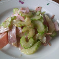 シュウとユイ's cooksnap of when they made 簡単♪セロリとハムのマヨ炒め.