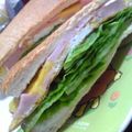 あやこ６１'s cooksnap of when they made おさかなソーセージでオムソーセージサンド.