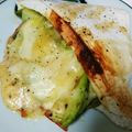 クックJU5Z2P☆'s cooksnap of when they made ☆はんぺんのアボカドチーズ挟み焼き.