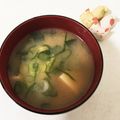 ごん☺︎'s cooksnap of when they made ママの豆腐とわかめのお味噌汁.