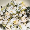 滋賀へい's cooksnap of when they made 大根葉入り塩昆布と油揚げの炊き込みごはん.