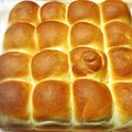 alare's cooksnap of when they made うちの手捏ねバターミルクちぎりパン♪.