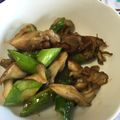 嫁〜ず☆なめがた子's cooksnap of when they made まいたけとアスパラガスの炒め物.