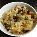 haruxmi's cooksnap of when they made 鶏肉とごぼうとにんじんの炊き込みご飯♪.