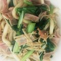 maplesword's cooksnap of when they made えのき＆ベーコンのバター醤油焼きうどん.
