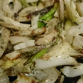 クックQD81I1☆'s cooksnap of when they made 簡単すぐでき！ちくわとお葱のガリマヨ炒め.
