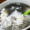 めぐdon's cooksnap of when they made 朝食に。水切りヨーグルトのチアシードかけ.