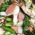 ルエリ's cooksnap of when they made お弁当に小松菜、舞茸、ソーセージ炒め.