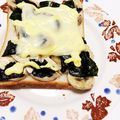 meero's cooksnap of when they made バナナ海苔チーズトースト☆彡.