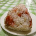 赤い電話's cooksnap of when they made お弁当にも♪簡単★じゃこ梅おにぎり.