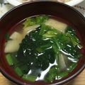 リラシャン's cooksnap of when they made 英太パパ味噌汁その③油揚げとほうれん草編.