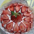 えりちゃお's cooksnap of when they made 大家族の誕生日ケーキ.