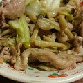 カレンタ's cooksnap of when they made 簡単おかず！きのこと豚肉のマヨポン炒め.