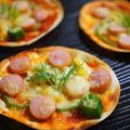 ポンサクりん's cooksnap of when they made あまった餃子の皮で作る♪ミニピザ ♡.