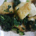 かお1200's cooksnap of when they made はんぺんとかぶの葉激ウママヨ炒め.