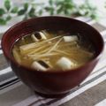 まろんかふぇ's cooksnap of when they made 健康レシピ焼きえのきとネギで香ばし味噌汁.