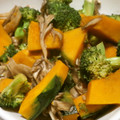 はいりほう's cooksnap of when they made 簡単！ブロッコリーと舞茸かぼちゃ炒め.